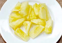1 medium slice of pineapple