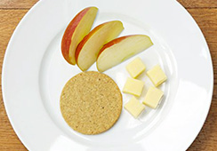 1 oatcake, ¼ medium apple, 15 grams cheese cubes